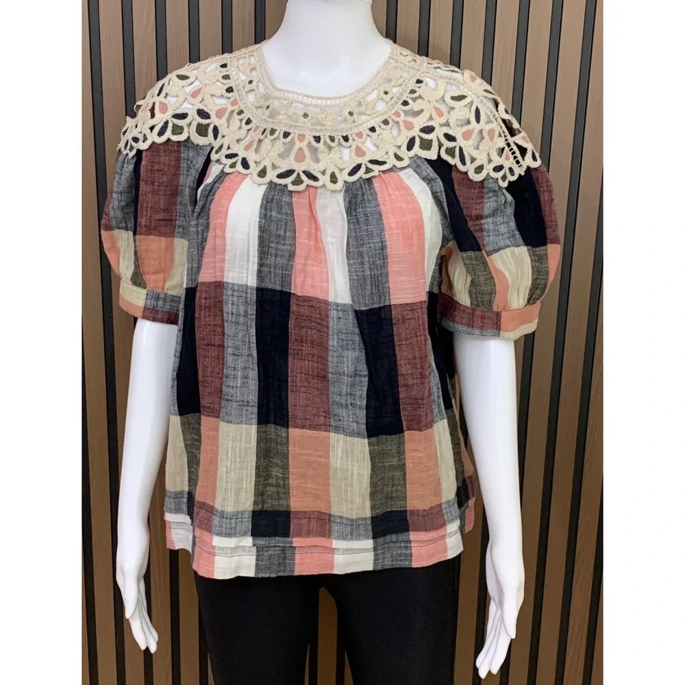 Anthropologie Plaid Crochet Lace Yoke Blouse Pink‎ Navy Cotton Puff Sleeve Large
