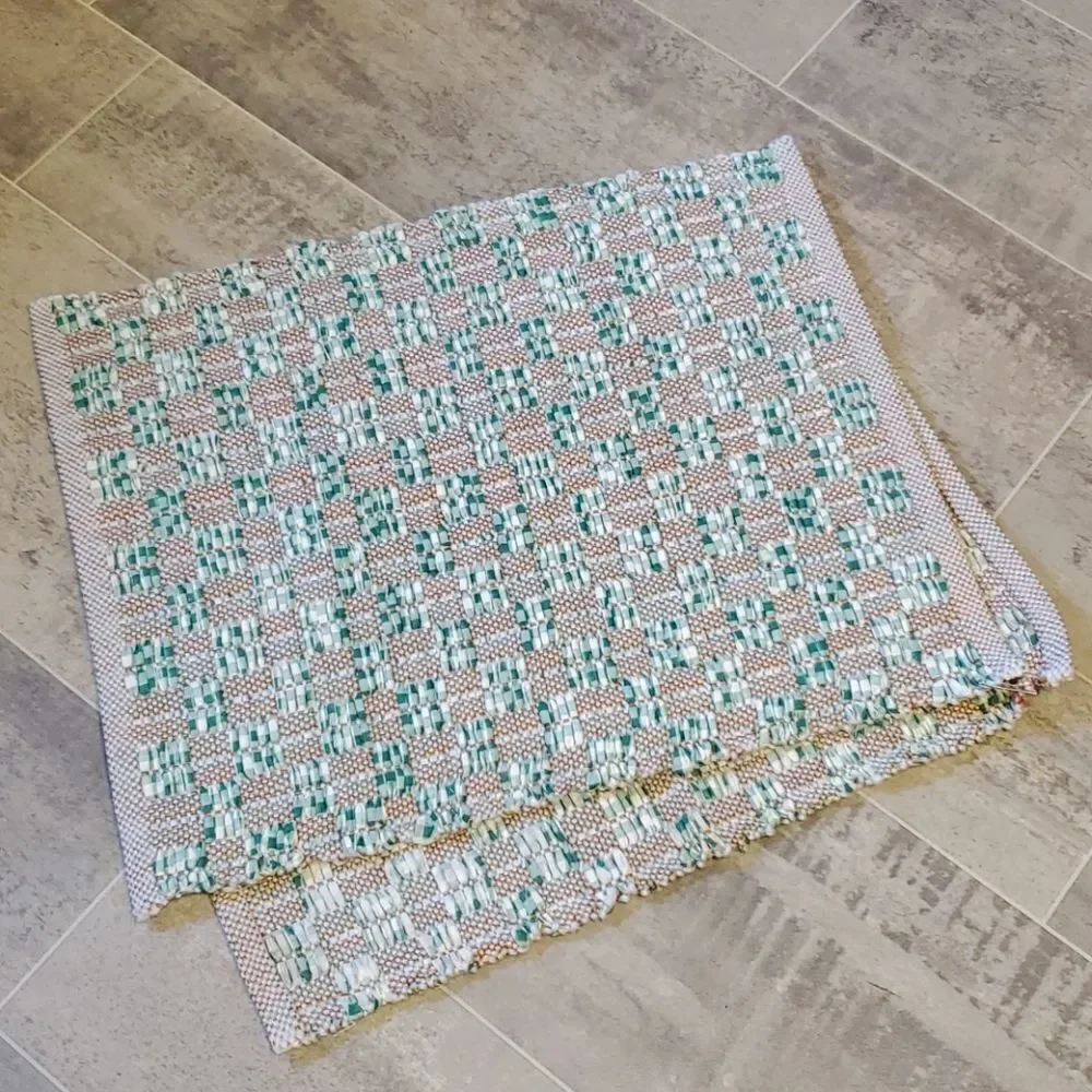 GUC Checkerboard Vintage Set of 2 Placemats