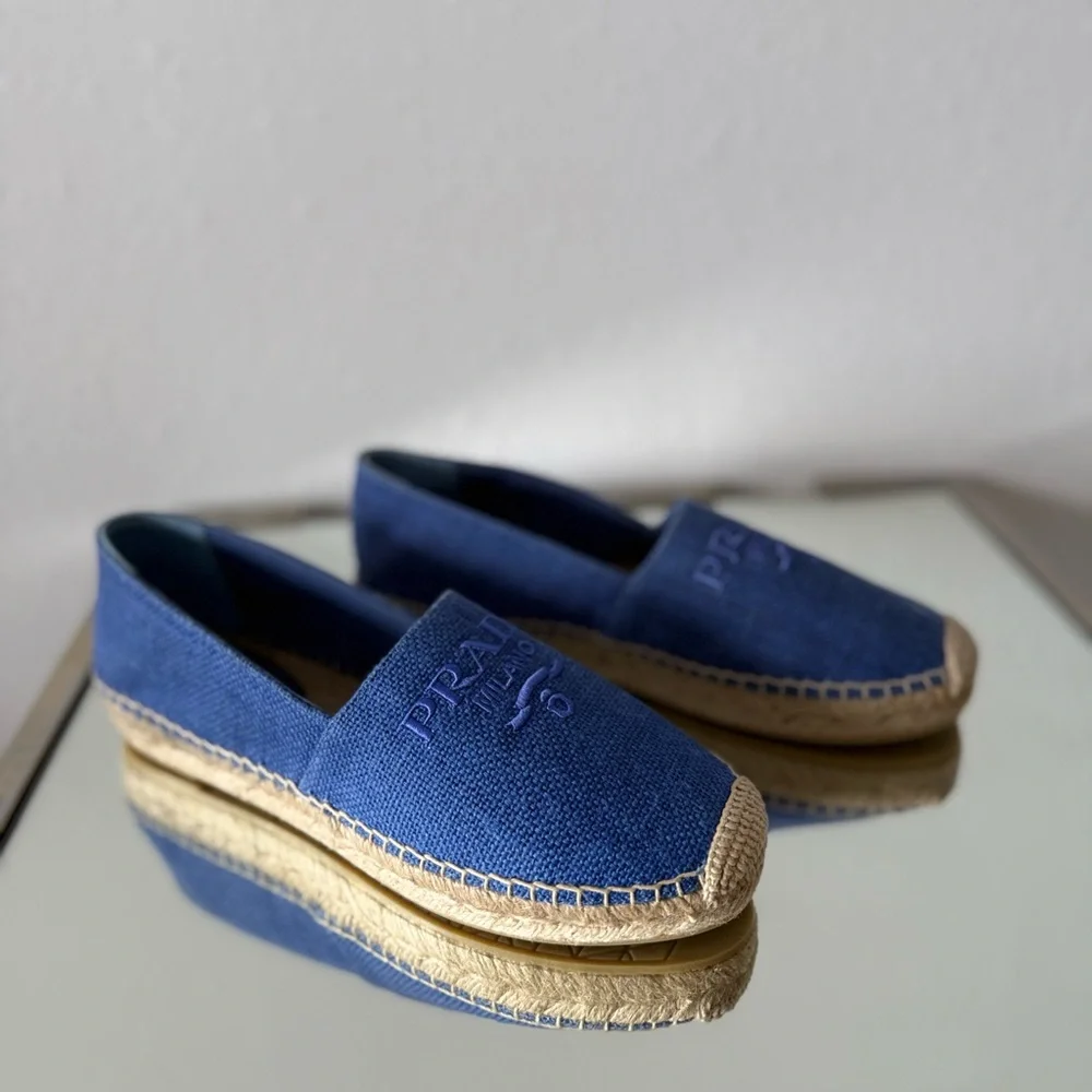 Prada new without
