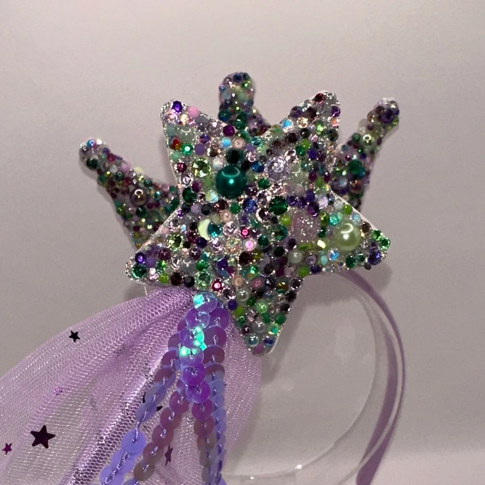 Handmade hundreds hand