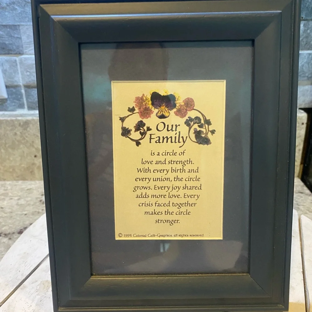 Blue  Picture Frame with‎ Family Quote
