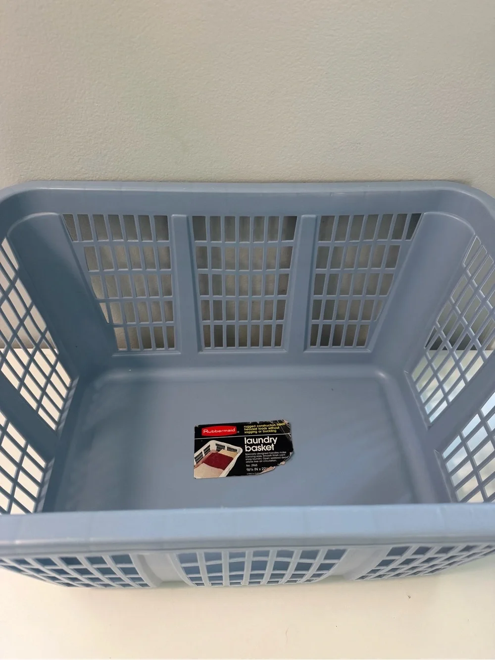 Rubbermaid lightweight basket simple