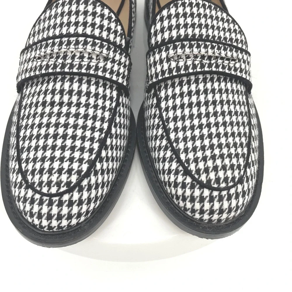 Ann Taylor preppy brand