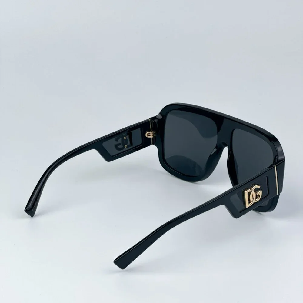 Dolce & Gabbana reposhing it comment