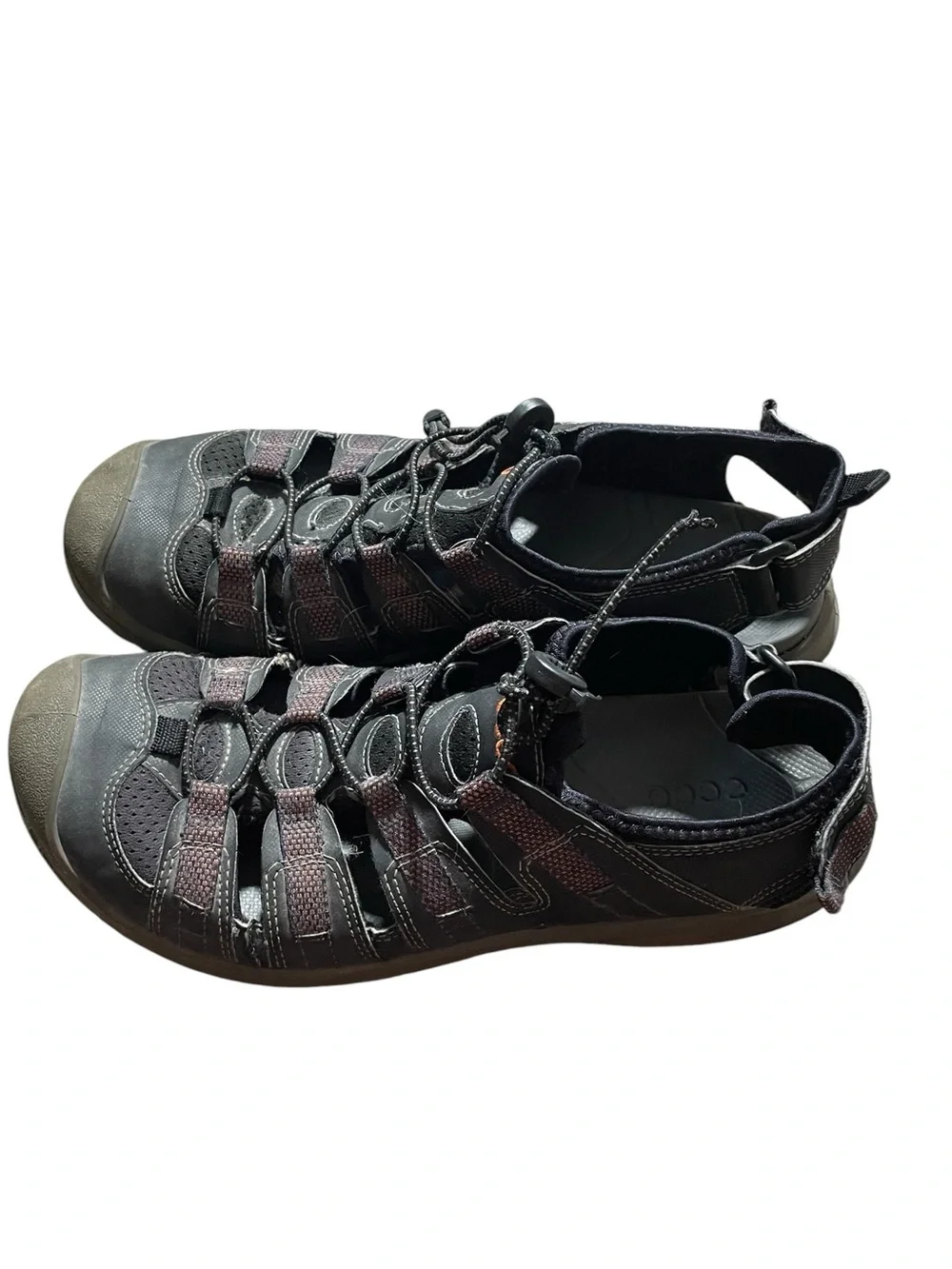 Ecco closed toe