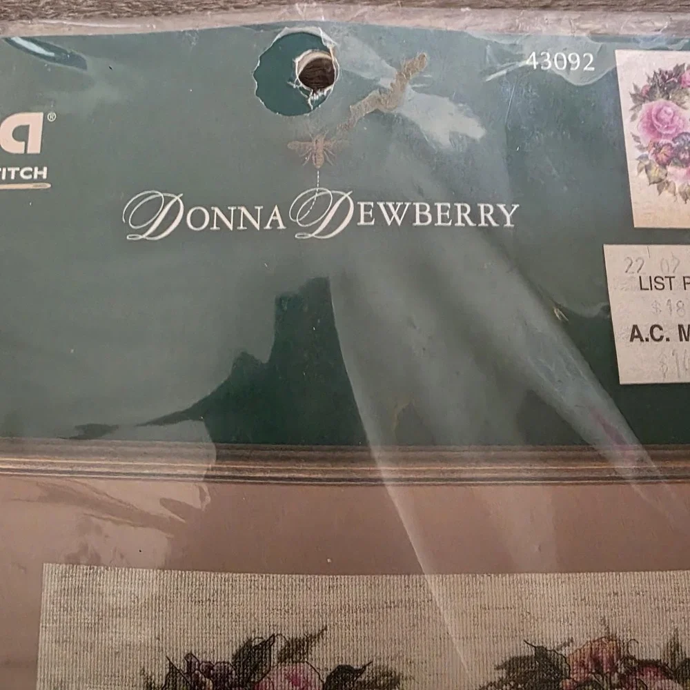 Bucilla vtg grapevine