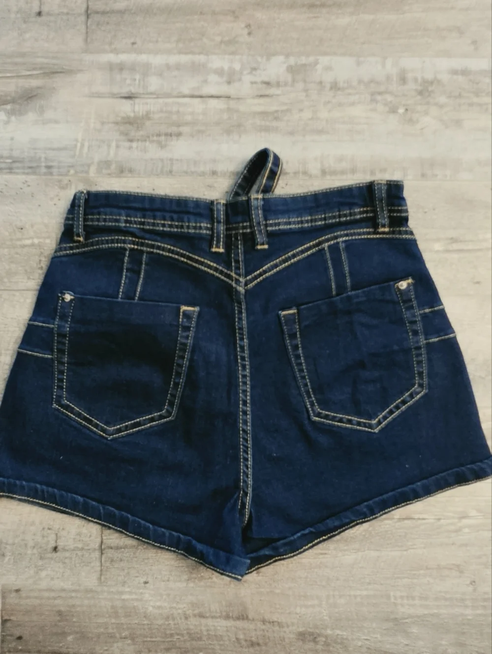 N/A 13 waist