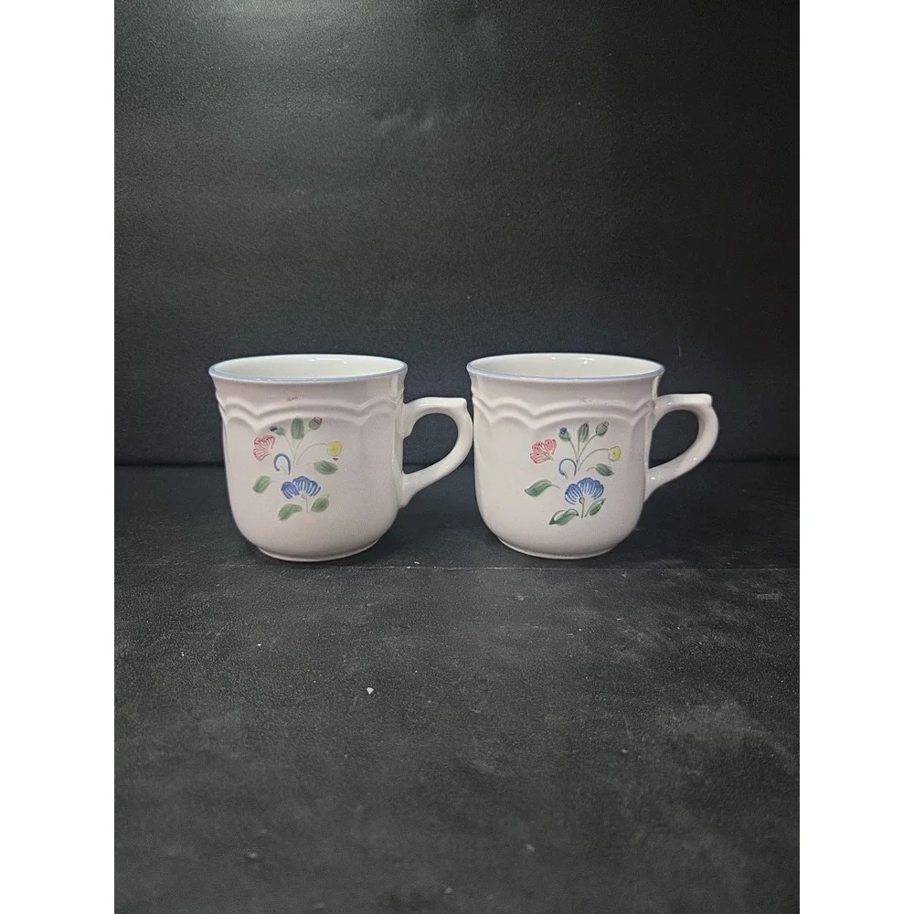 Floral Expressions Stoneware Coffee Cups, Japanese Tea Cups, Vintage Set of 2‎