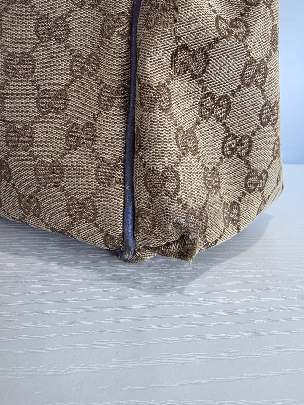Gucci authentic shoulder