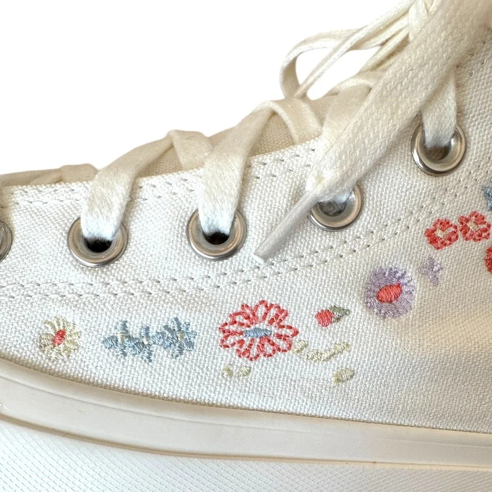 Converse Chuck Taylor All Star Lift Floral Embroidered Hi Tops‎ Women 8.5