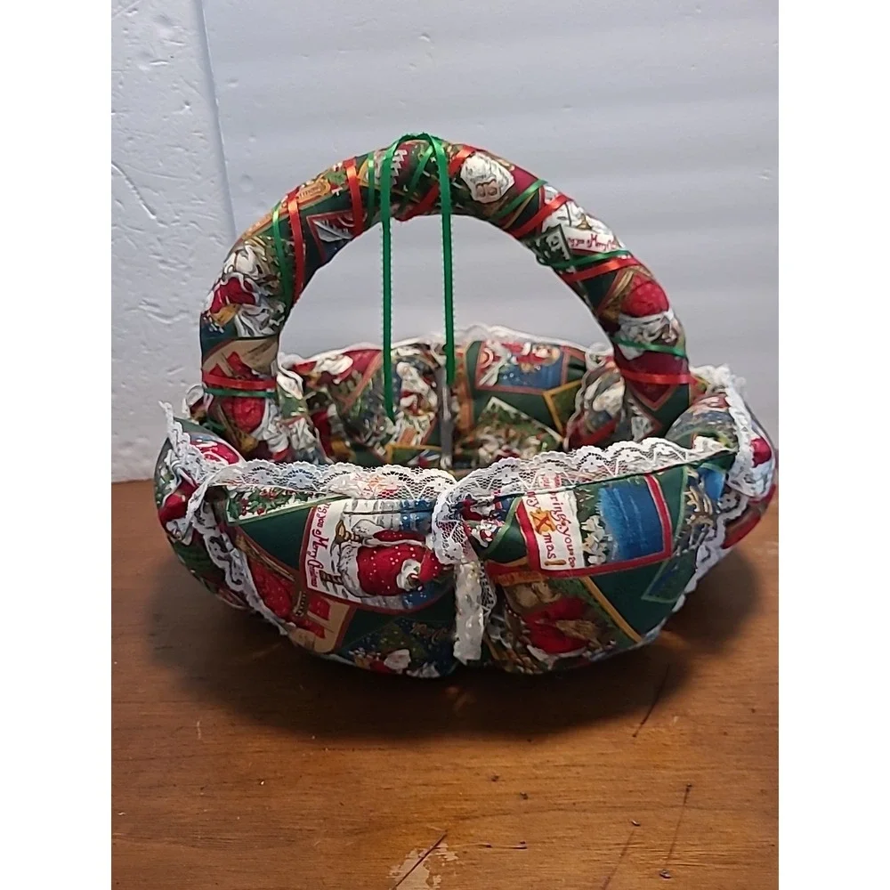 Vintage Handmade Quilted Christmas Basket Cotton‎ & Lace Santa Claus 13