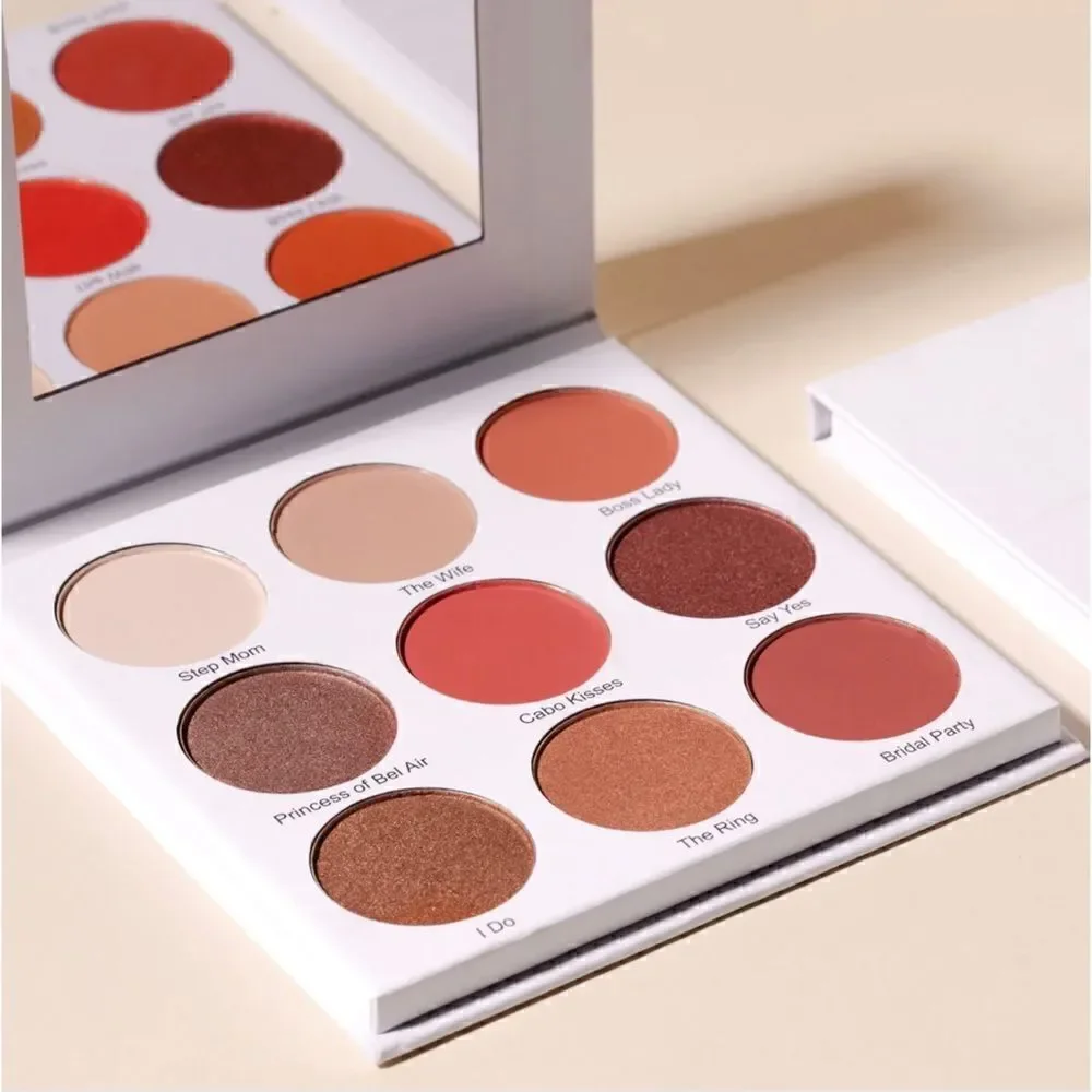 NIB GIVE THEM LALA BEAUTY The Grown Woman Palette