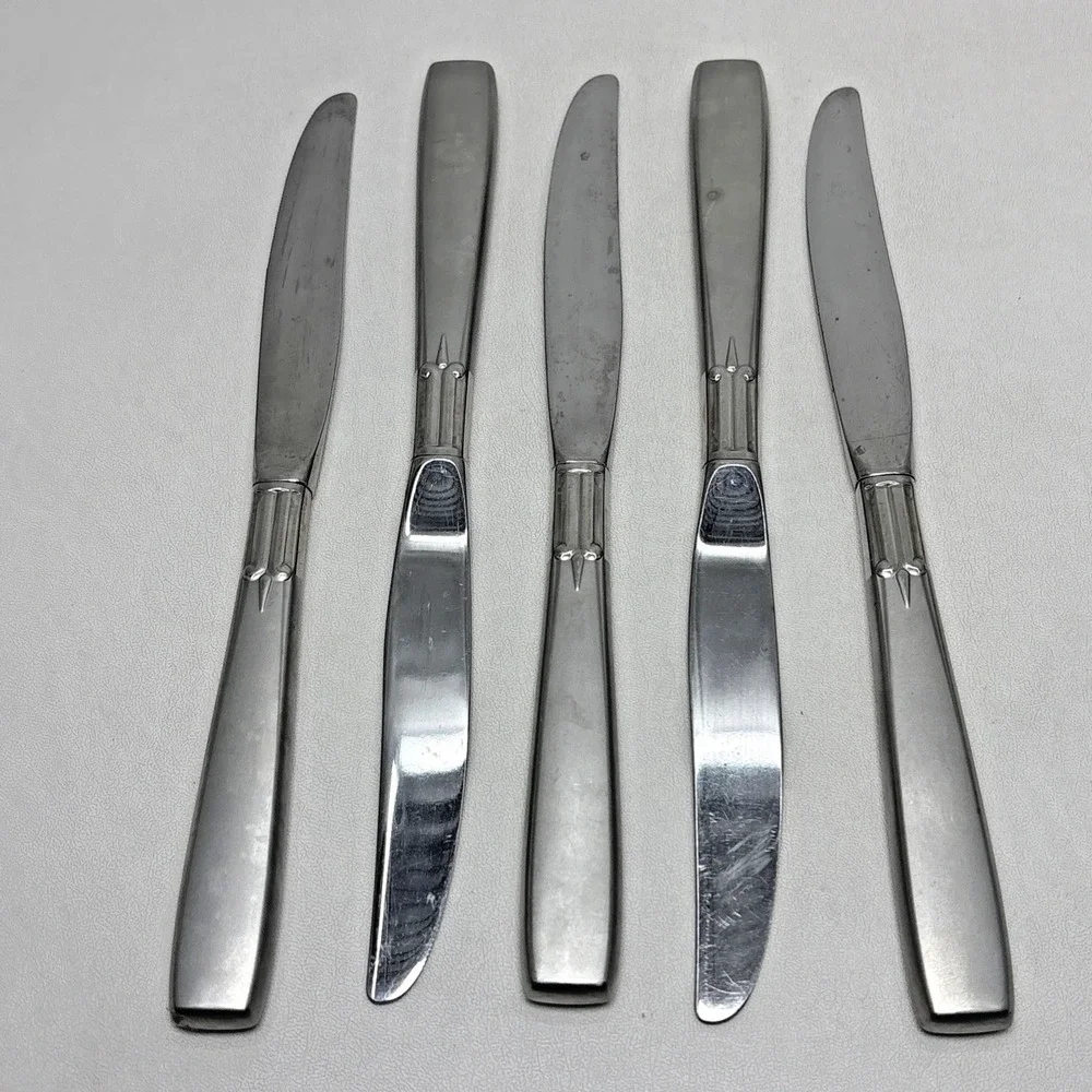 Oneida stainless accent