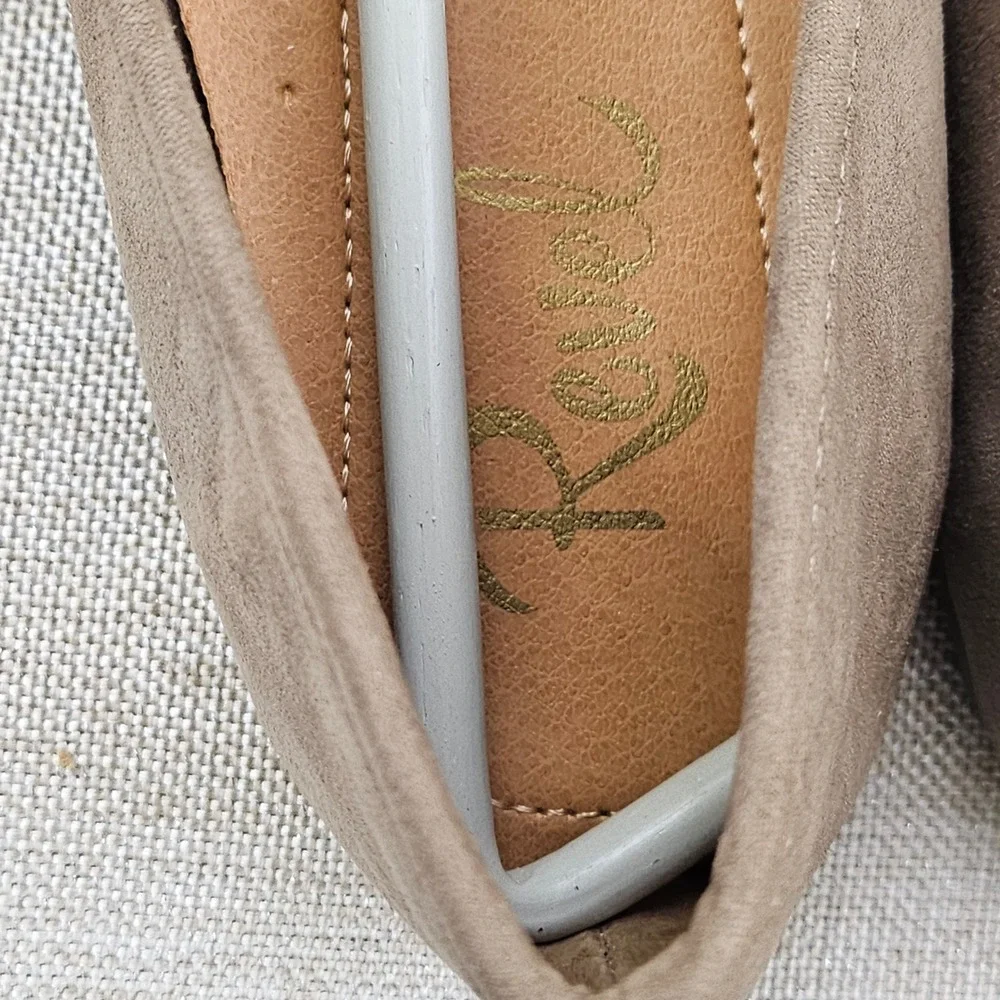 Revel Girls Darcy Moccasin Flats Taupe Faux Suede Loafers Bow Detail‎ Size 4