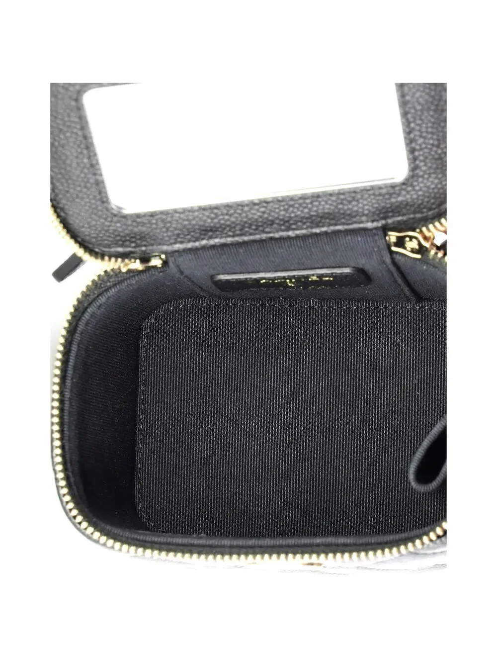 CHANEL elevate your