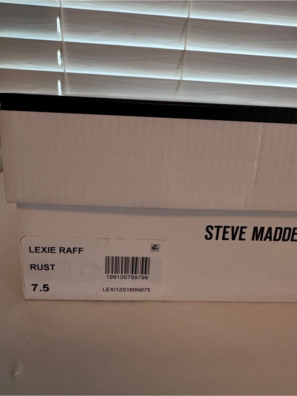 Steve Madden woven breathable