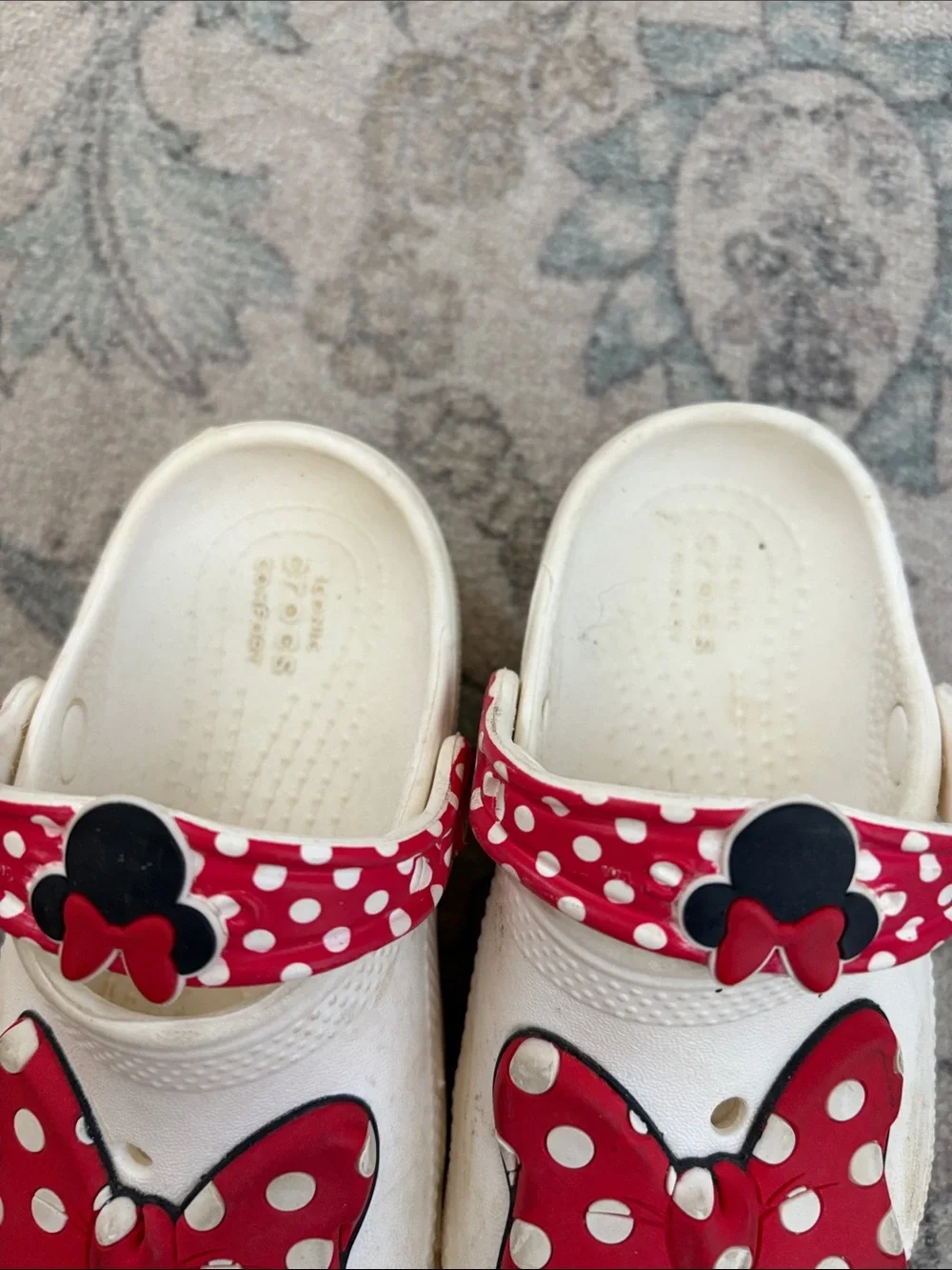 CROCS please see
