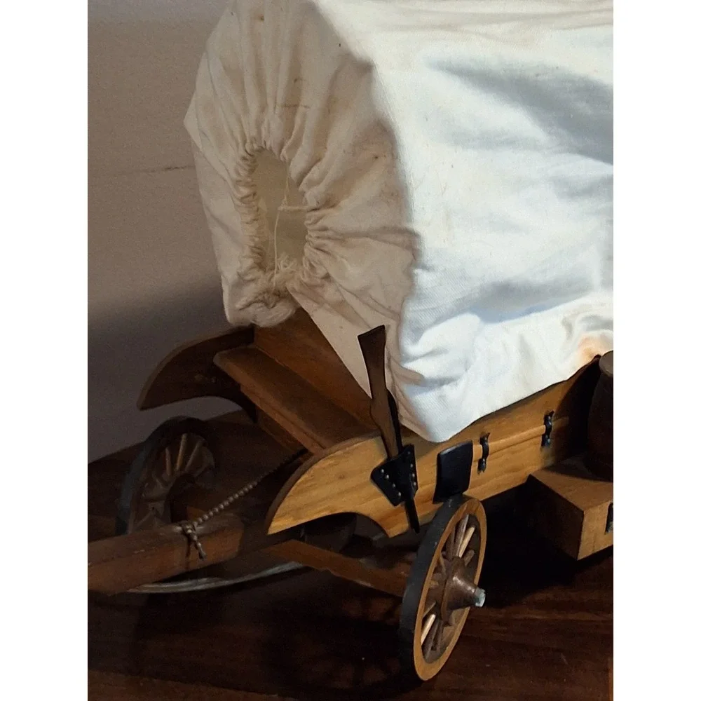 Wagon vintage wooden