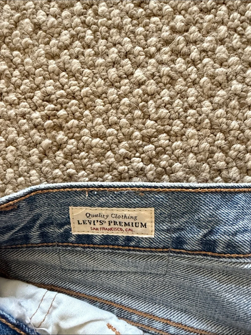 Levis classic light