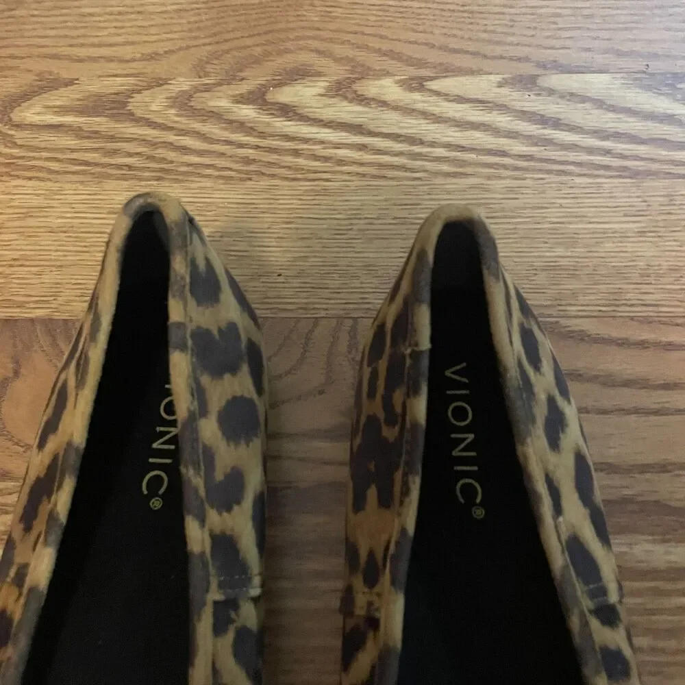 Vionic women’s flats