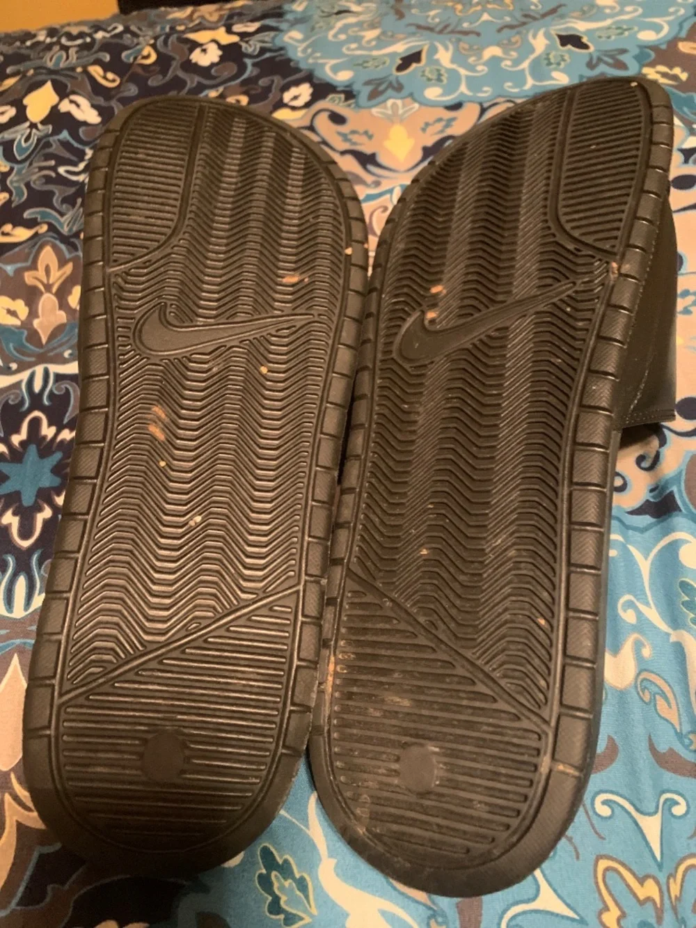 Nike men’s slides