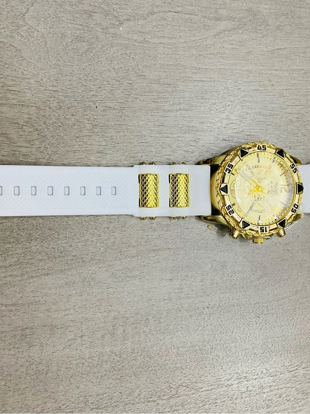 N/A bold gold