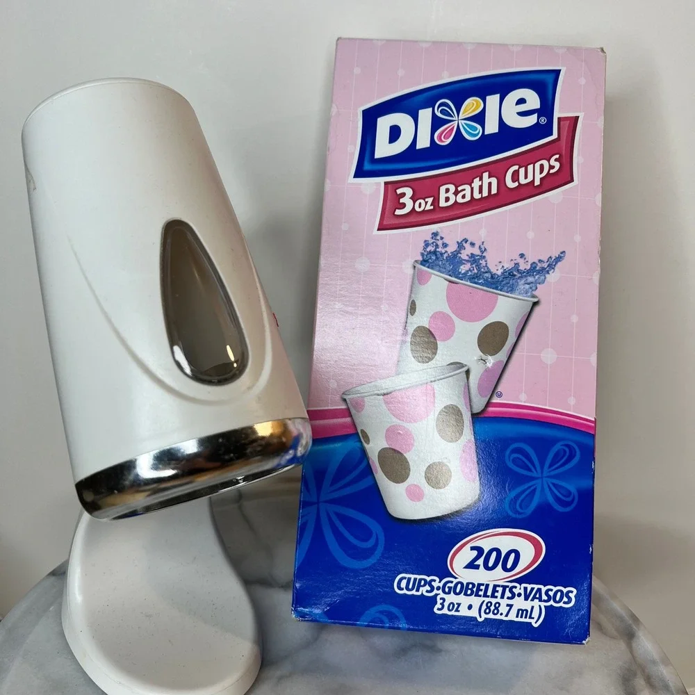 Dixie white plastic