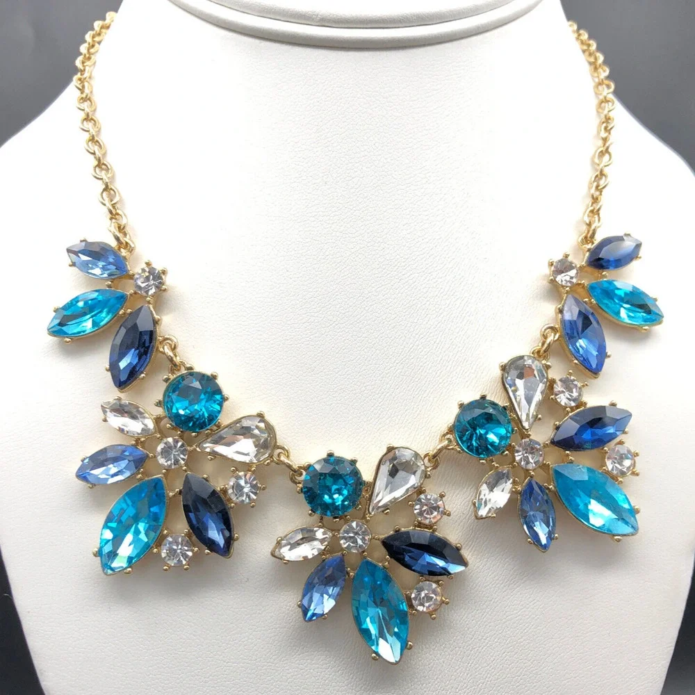 Banana Republic Necklace Camille 19