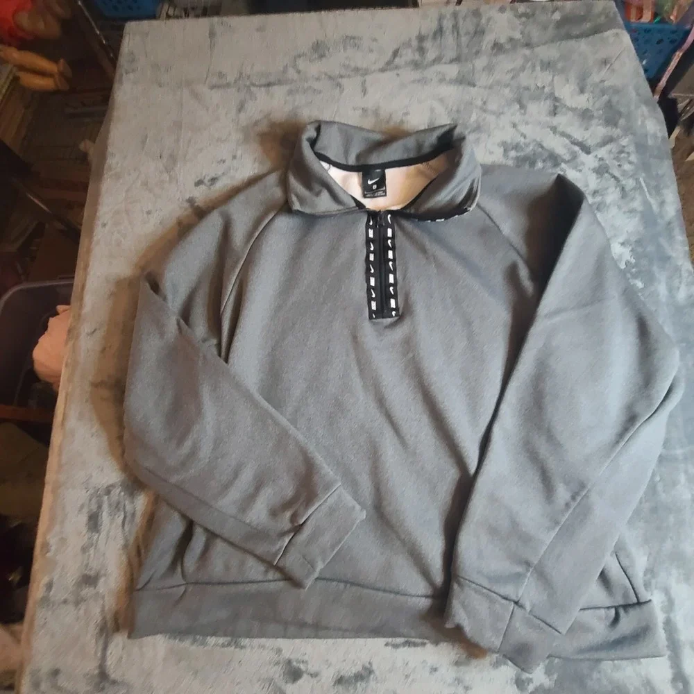 Nike Sweatshirt Pullover Women Large Gray Crop Quarter Zip Fleece‎ Long Sleeve