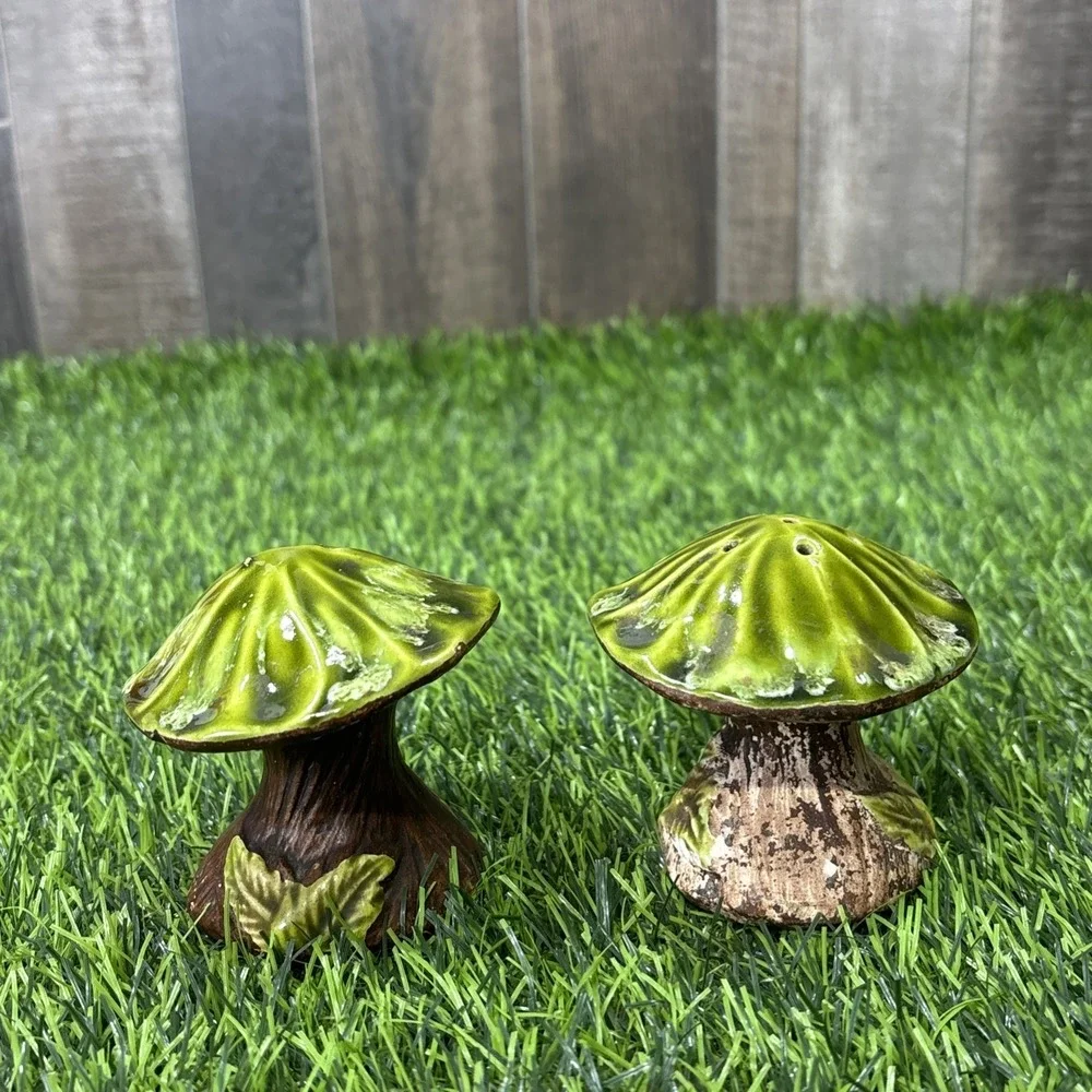 Vintage Mushroom Salt‎ Pepper Shakers MCM Ceramic Toadstool Kitchen Decor