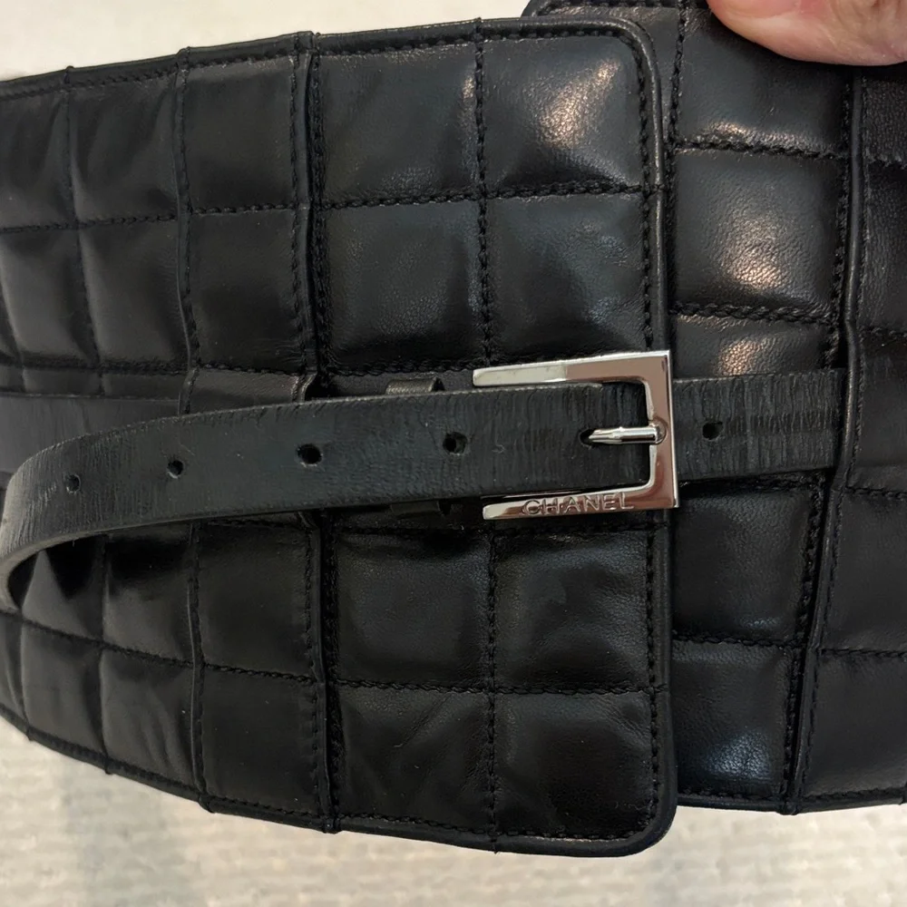 CHANEL vintage black