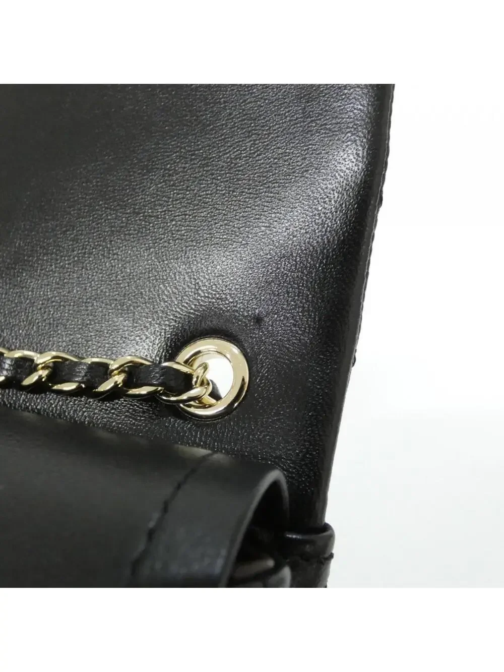 CHANEL elevate your