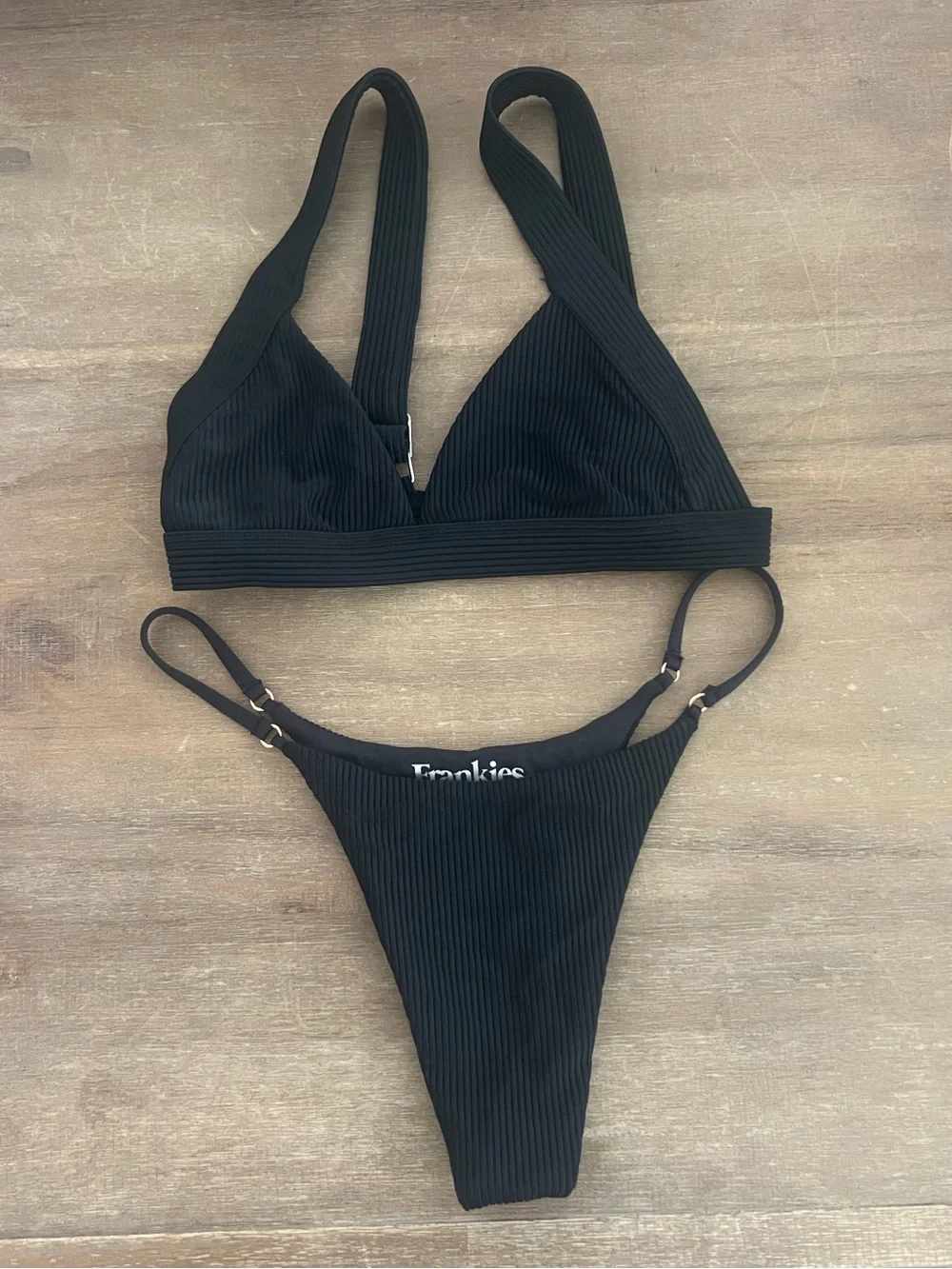 Frankie's Bikinis Set