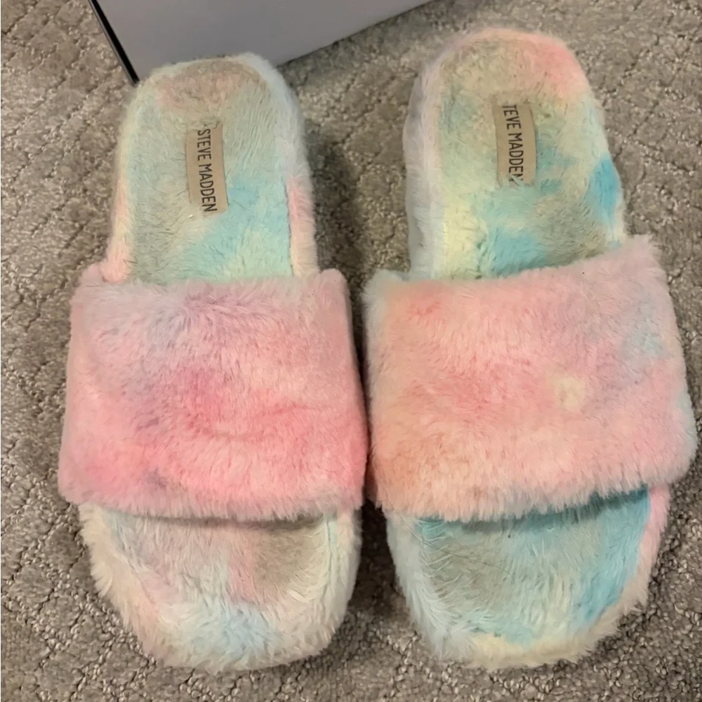 Steve Madden plush faux