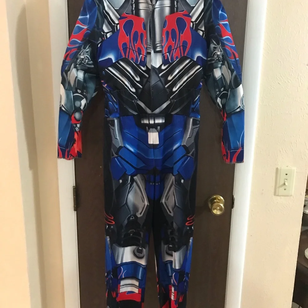 Hasbro dynamic robot