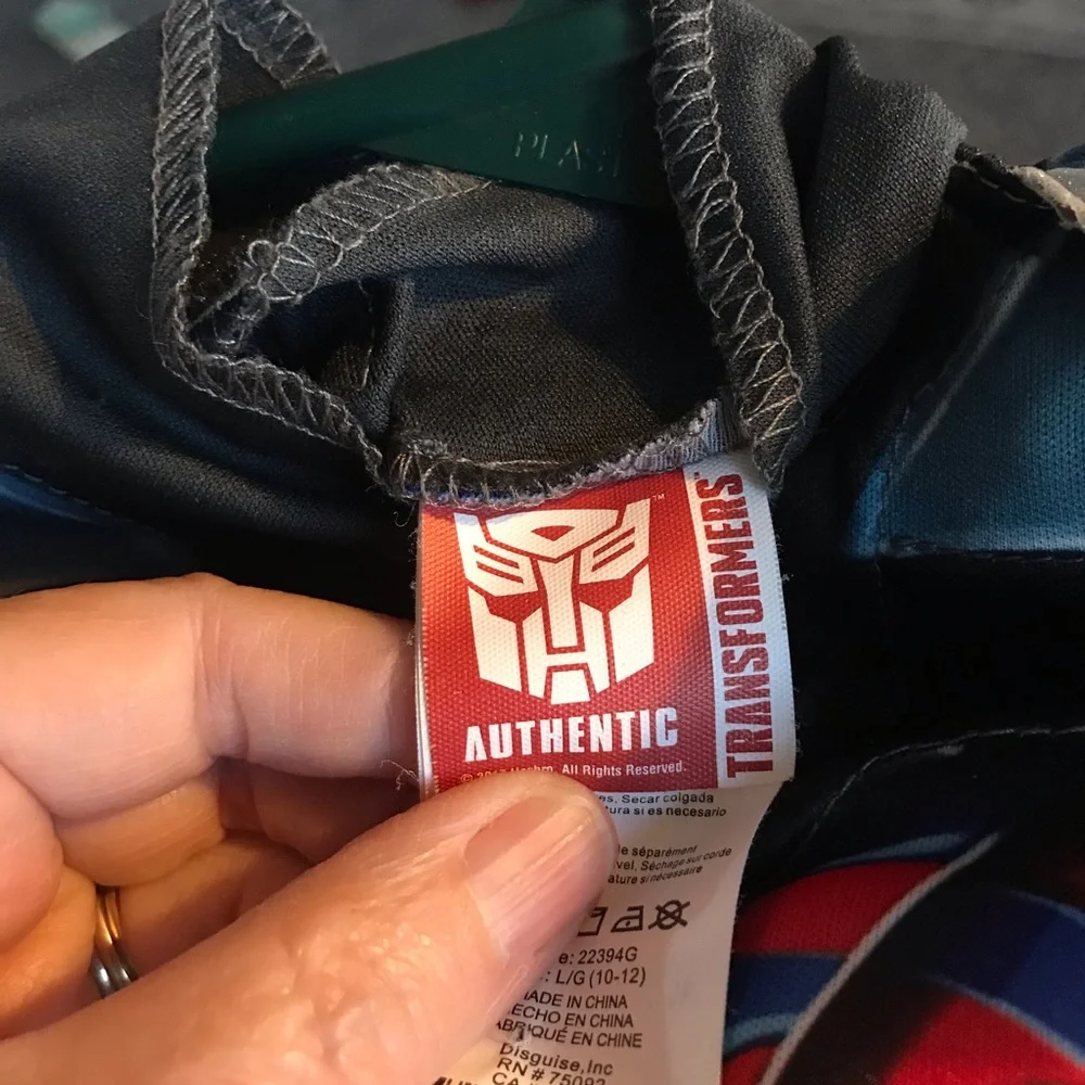 Hasbro dynamic robot