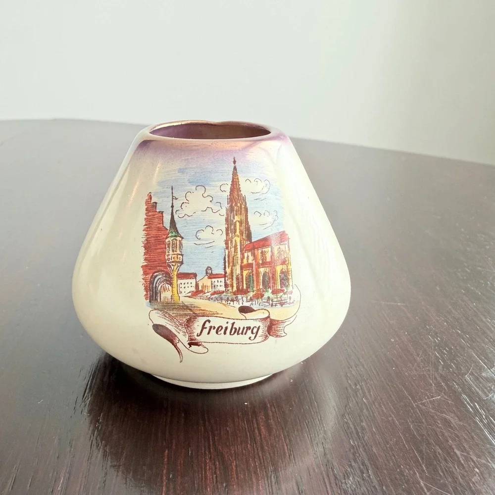 Vintage Freiburg Germany Souvenir Ceramic Bud Vase Iridescent Luster Rim 2.5in‎