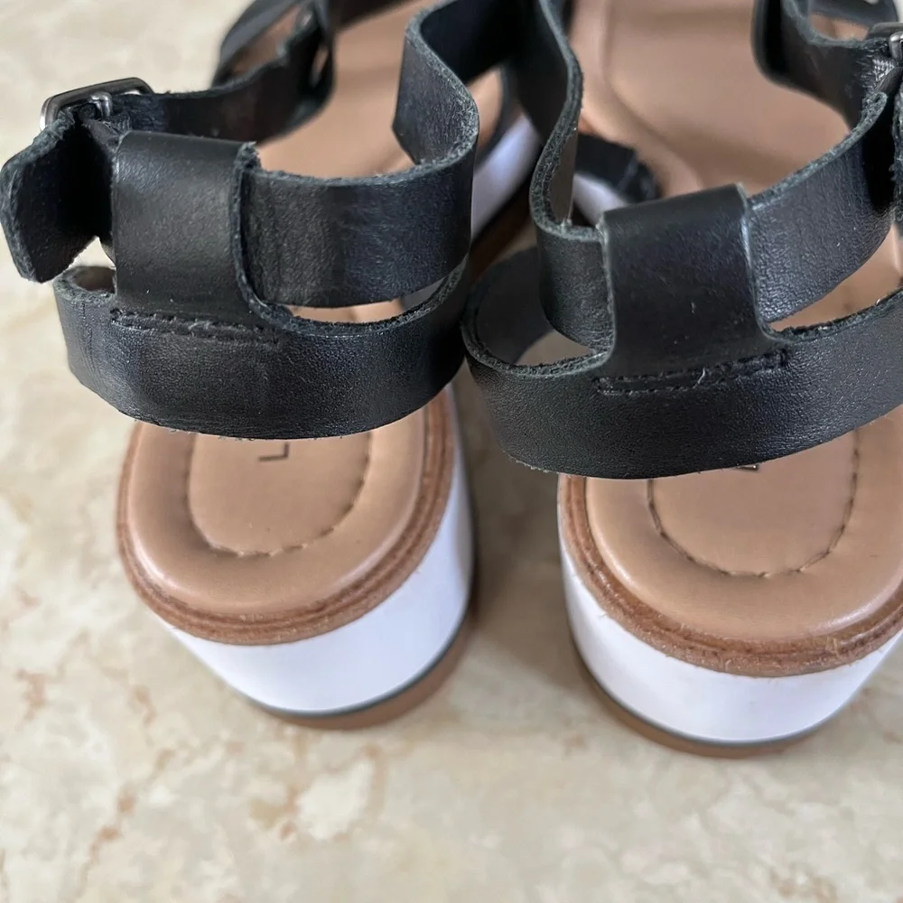 Lucky Brand step into