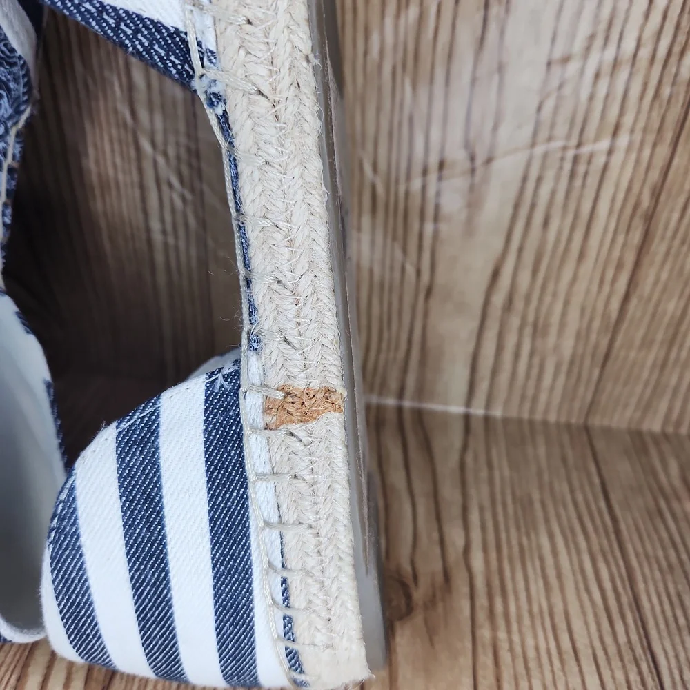 GAP pairs espadrille