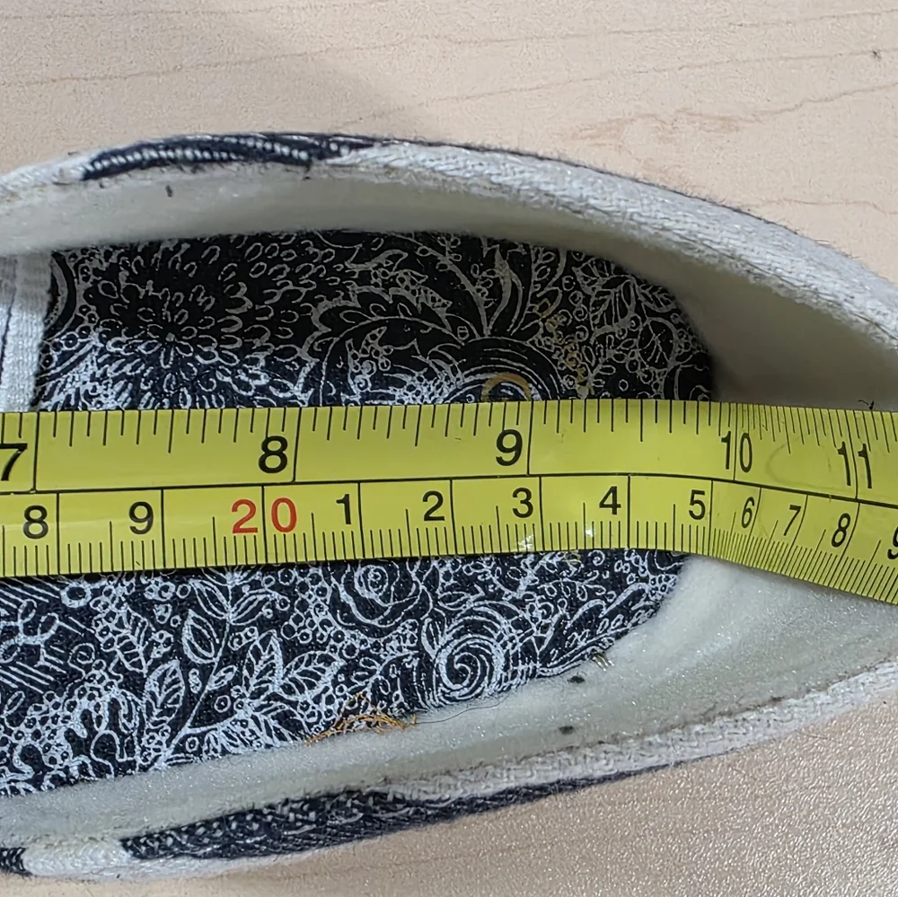 GAP pairs espadrille