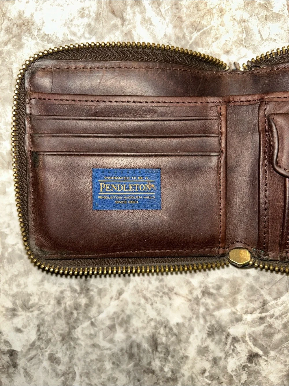 Pendleton compact zip
