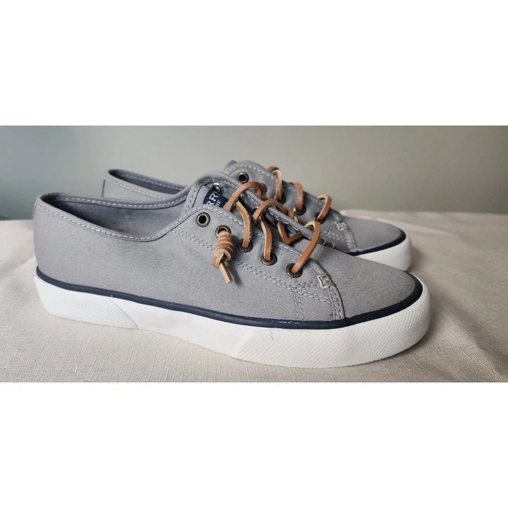 Sperry women top