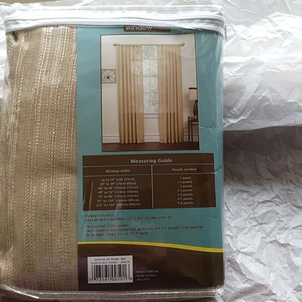 Windowwear semi sheer