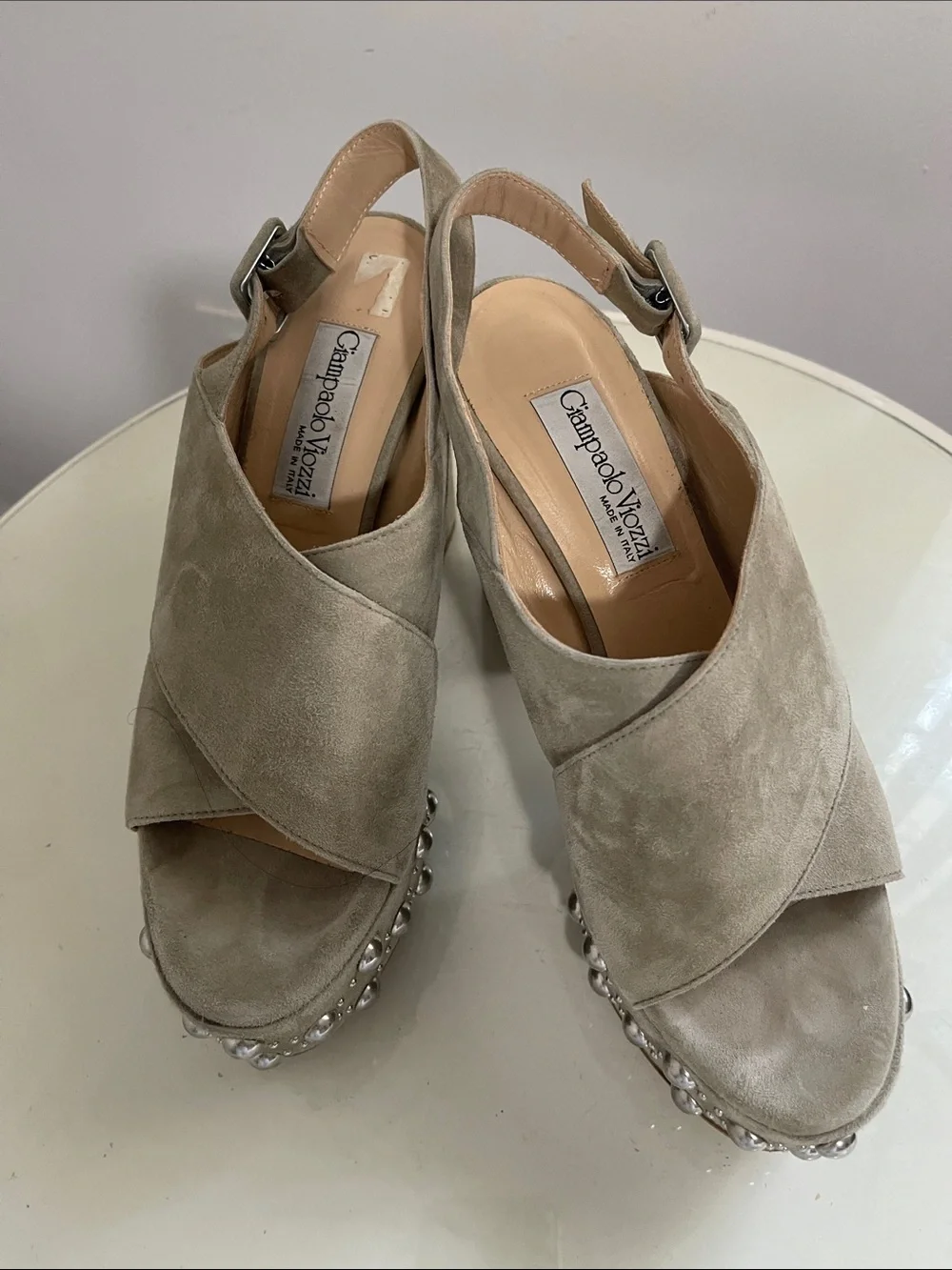 N/A elegant beige