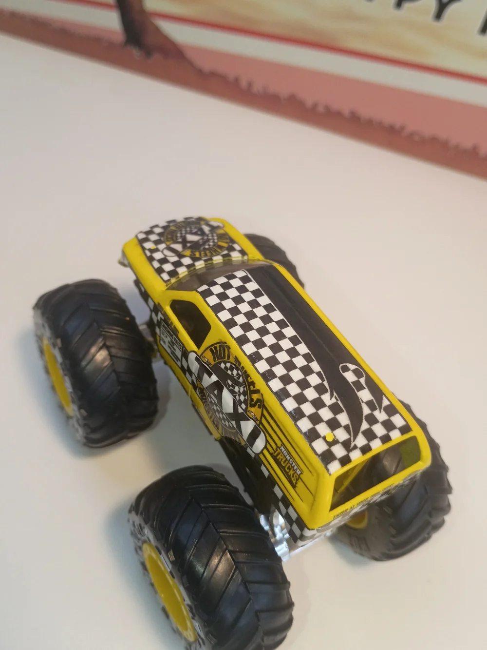 N/A bright yellow