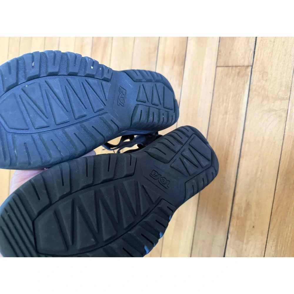 Teva hurricane black