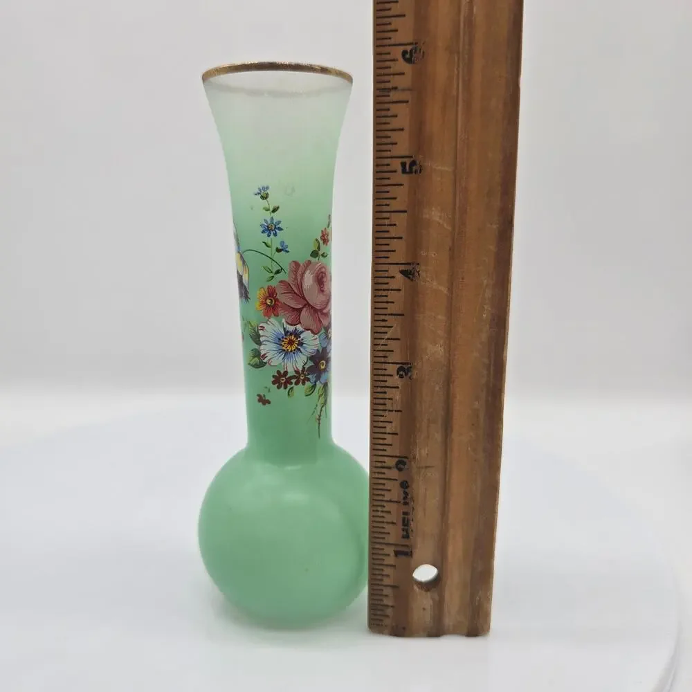 None and/or Unknown fluted display style