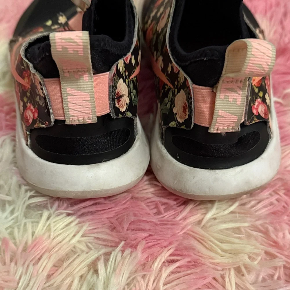 Nike stylish sneakers