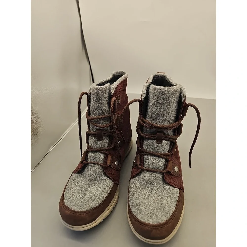 Sorel women explorer