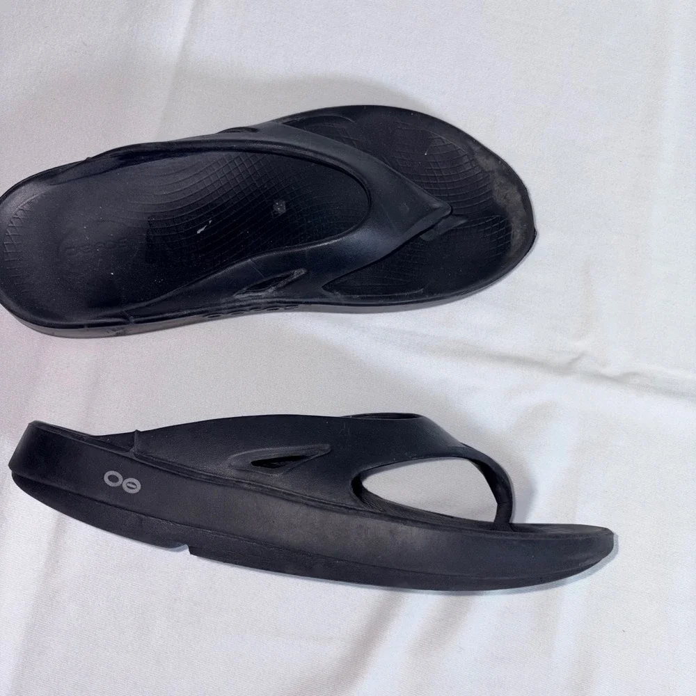 OOFOS OOriginal Recovery Sandals Mens Black Good Arch Support Thong Flip Flops